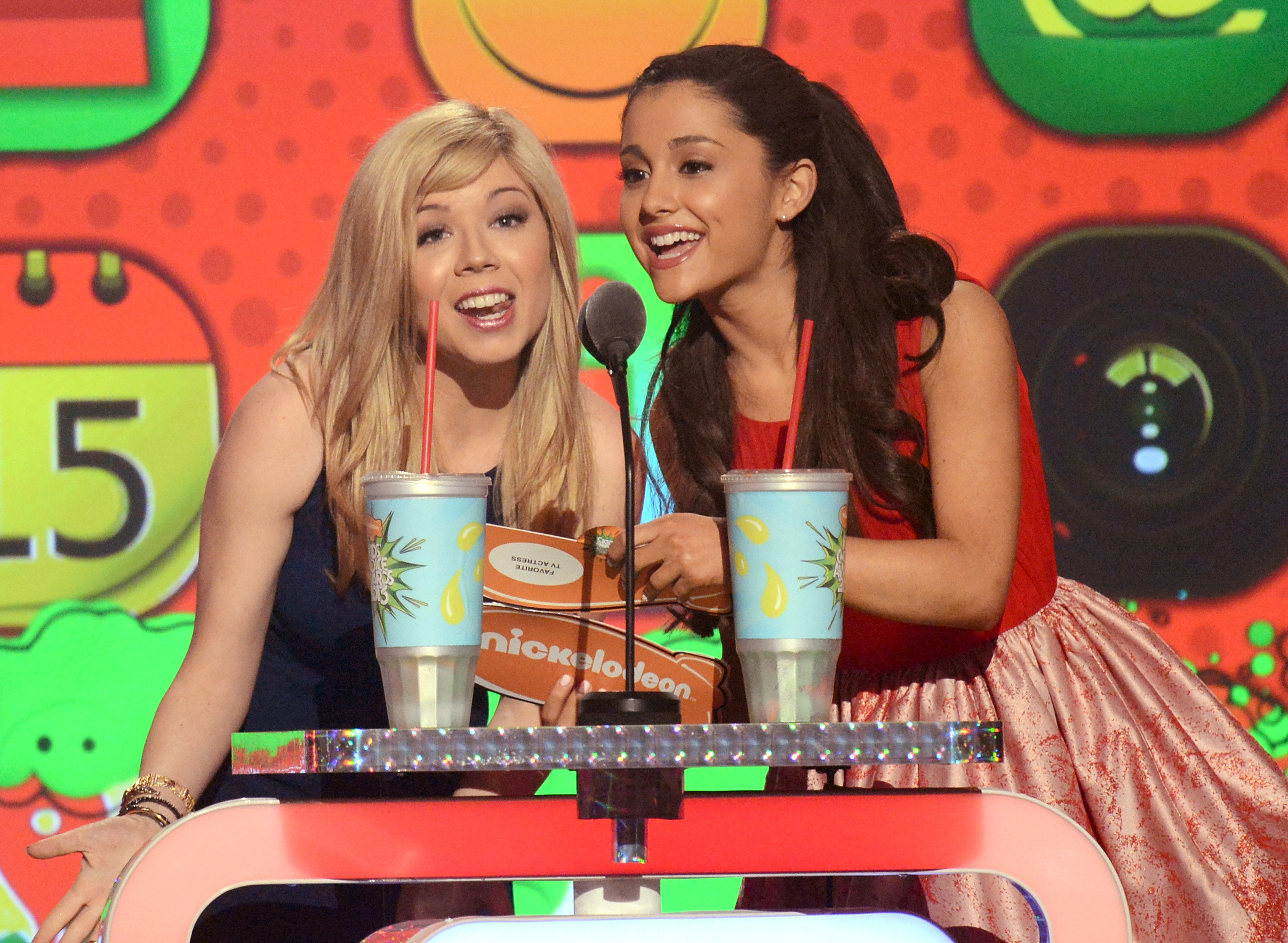 caroline neufeld recommends ariana grande and jennette mccurdy naked pic