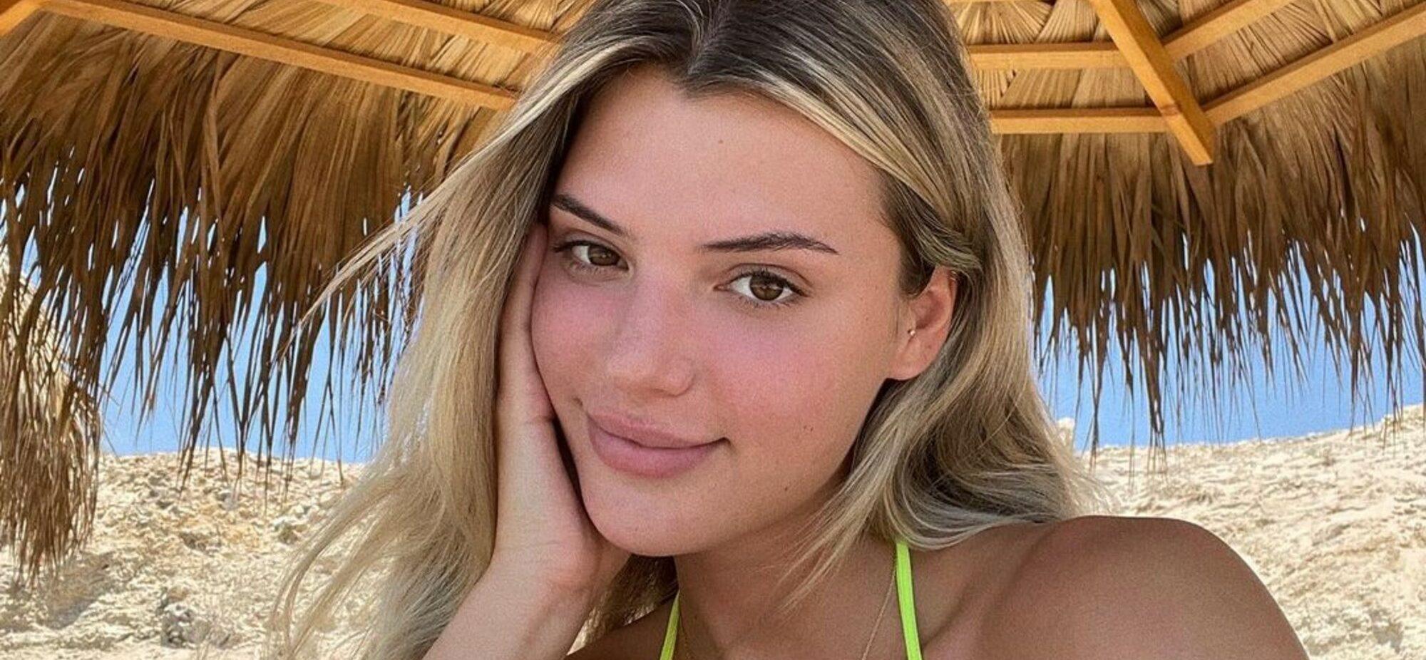 allen michaud recommends Alissa Violet In Bikini