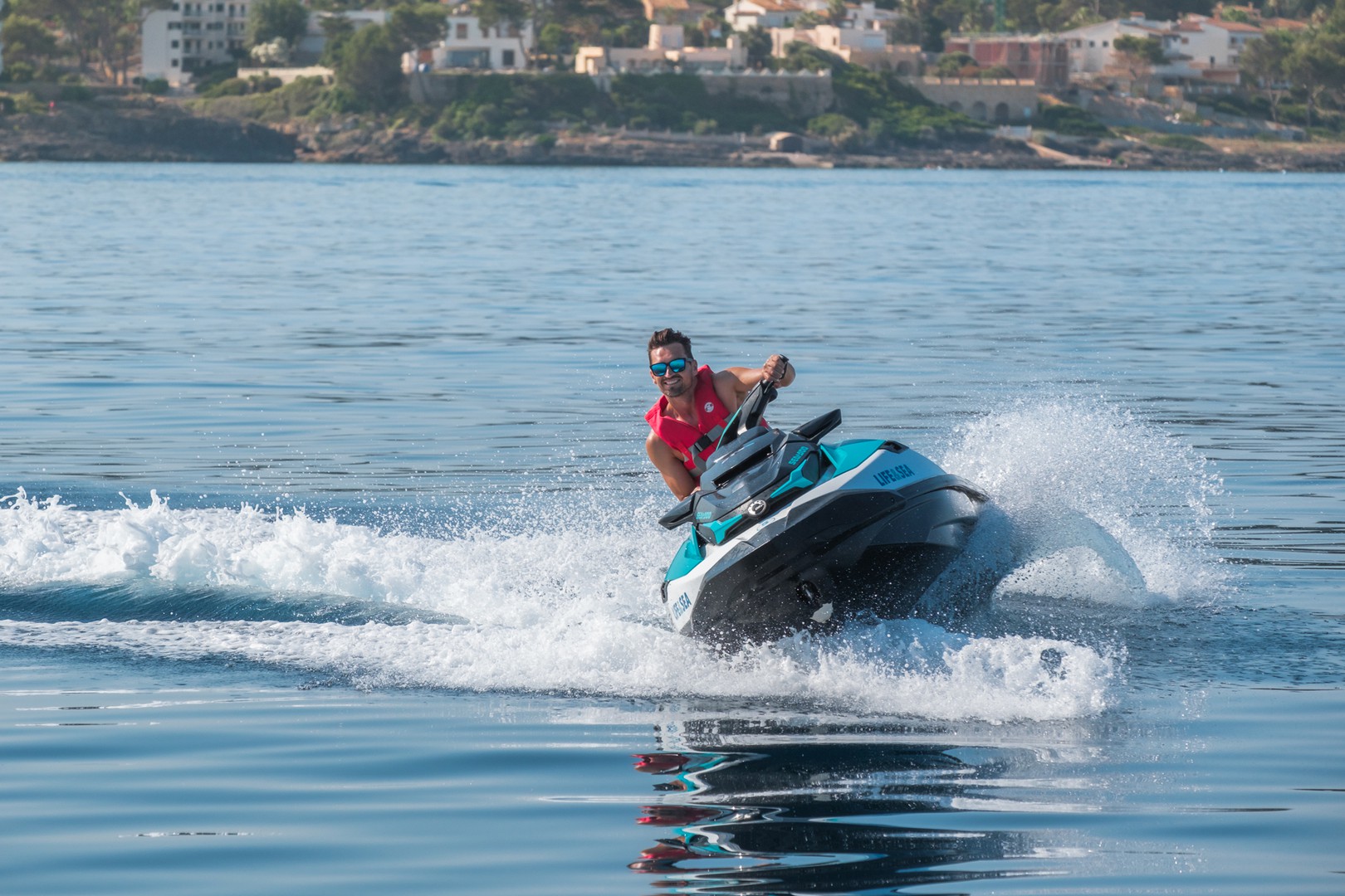 chollada khomplub share jet ski pictures photos