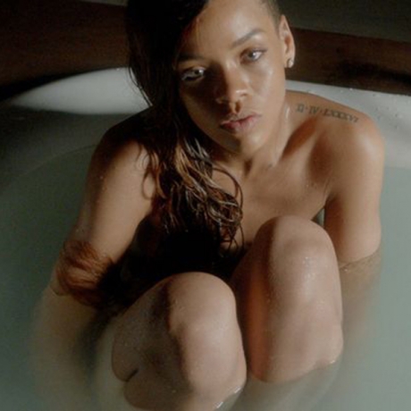 danielle eichhorn recommends Naked Videos Of Rihanna