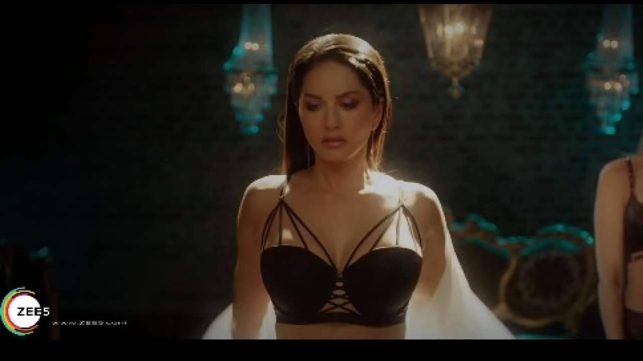 Sunny Leone Biopic Movie mama hot