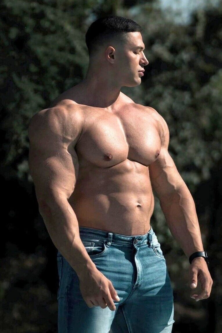 chan robinson recommends Hot Sexy Muscle Men