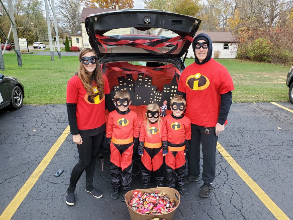 deric kong recommends Incredibles Trunk Or Treat