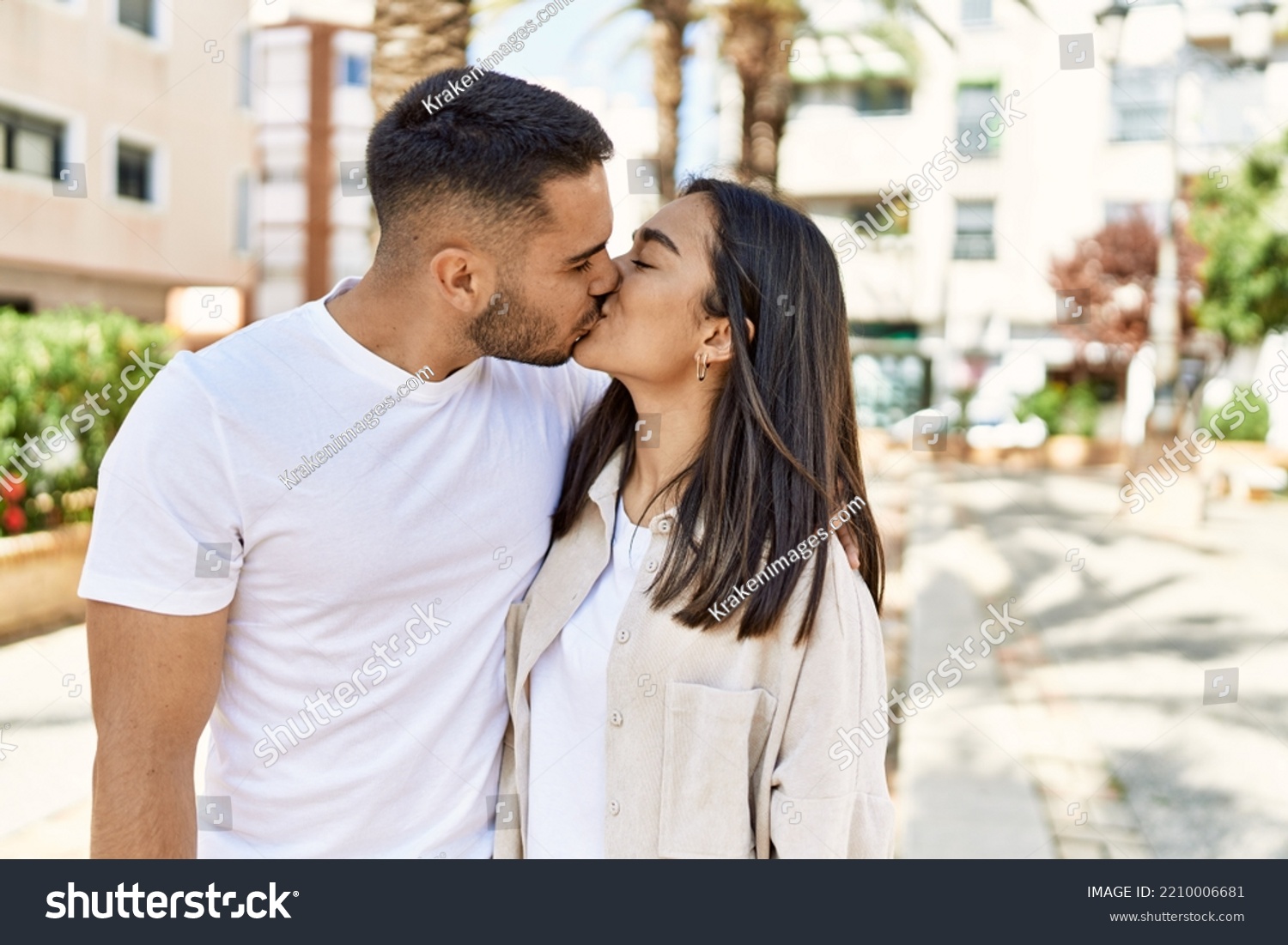 alex kaiserman recommends hot latin girls kissing pic