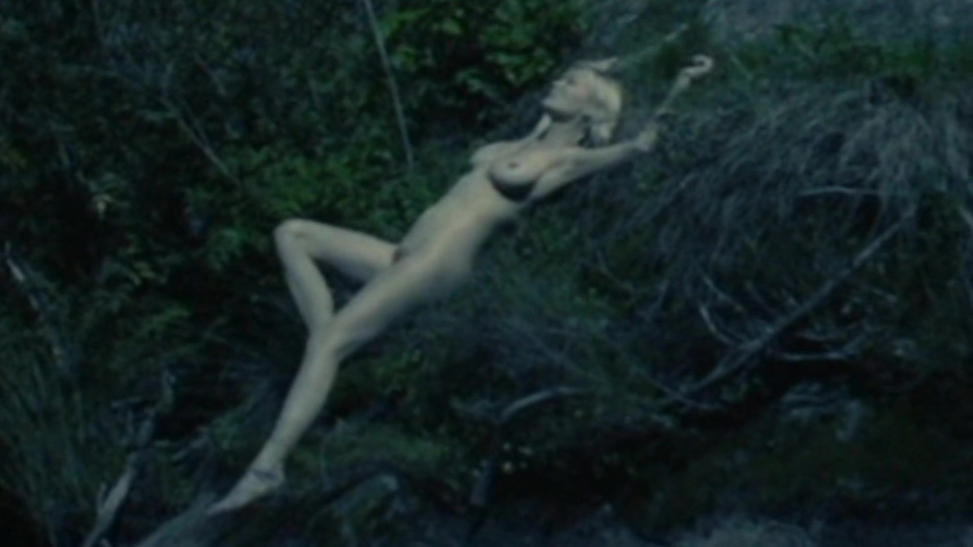 dominique rangel add kirsten dunst hot nude photo