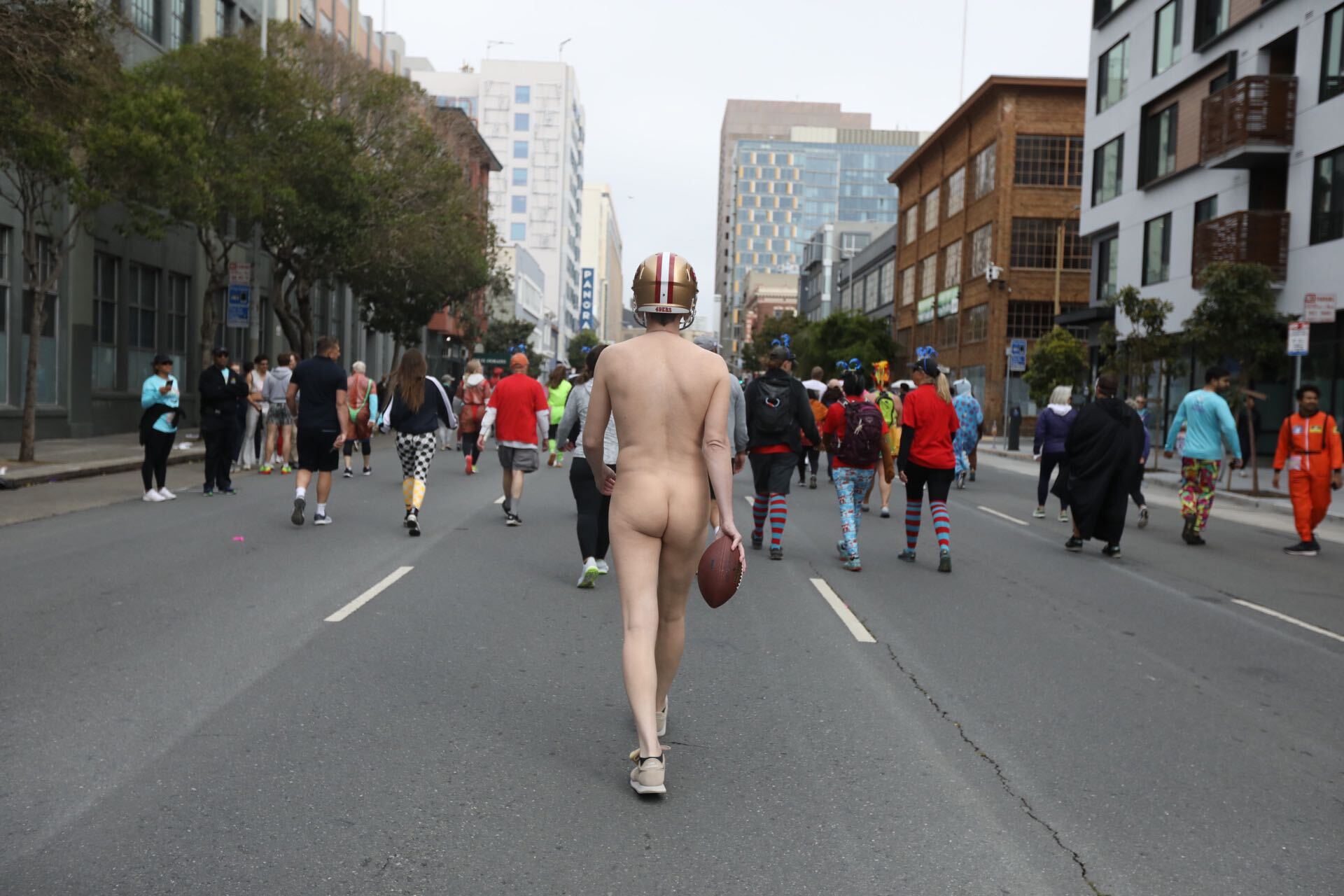 chase burt recommends Bay To Breakers Nude Photos