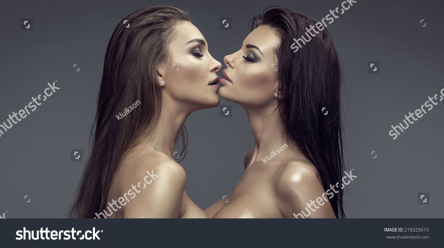 brianna fischer recommends beautiful women making out pic