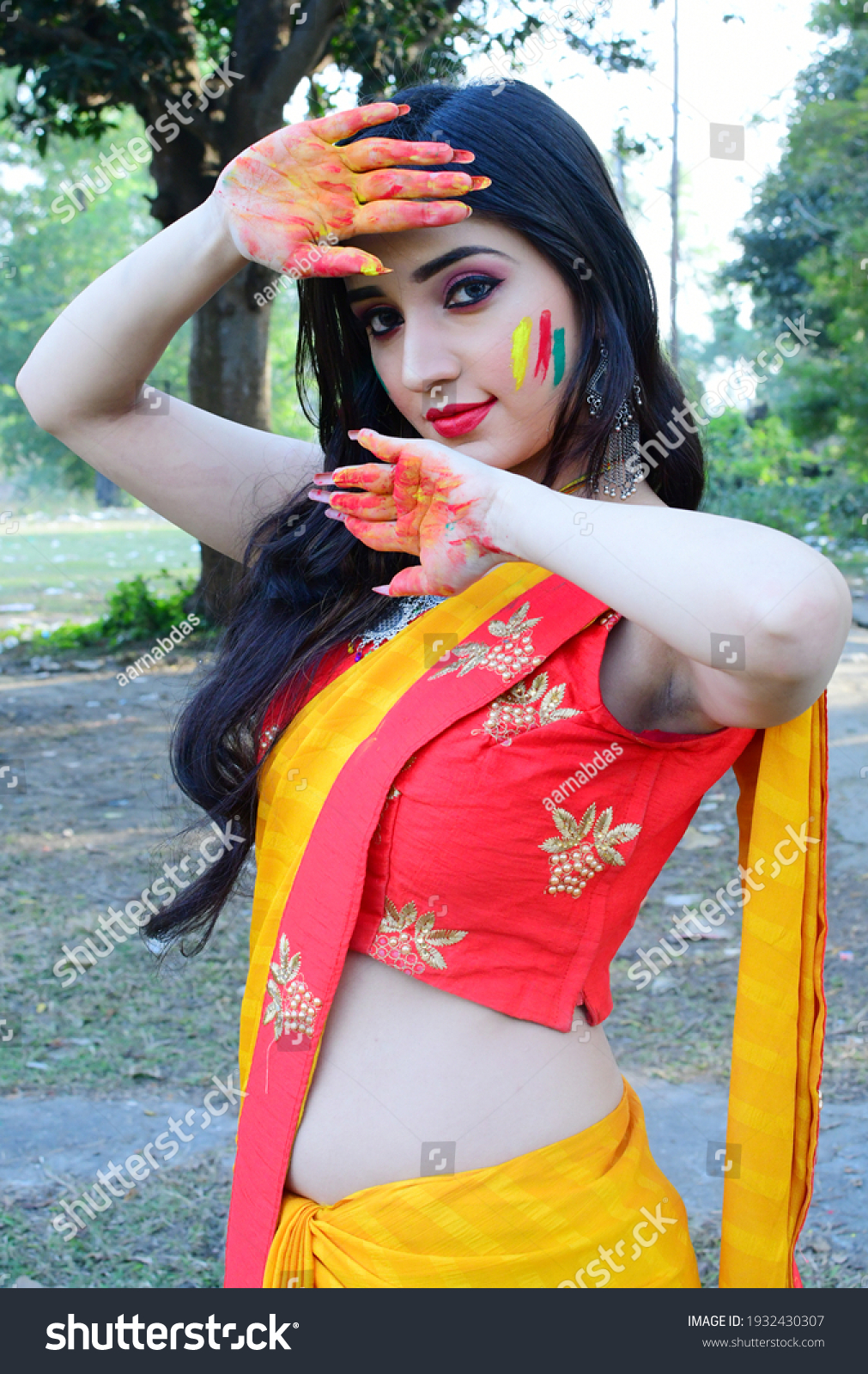 charles oji recommends hot babes in saree pic