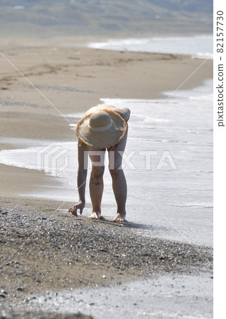 dave mamangkey recommends naked lady on beach pic