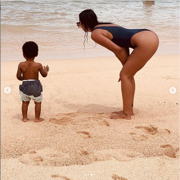 antwanisha burnett share sexy wife on beach photos