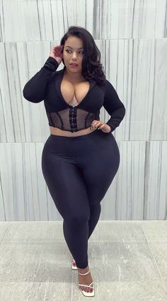 chelsea lefort recommends curvy thick big women pic