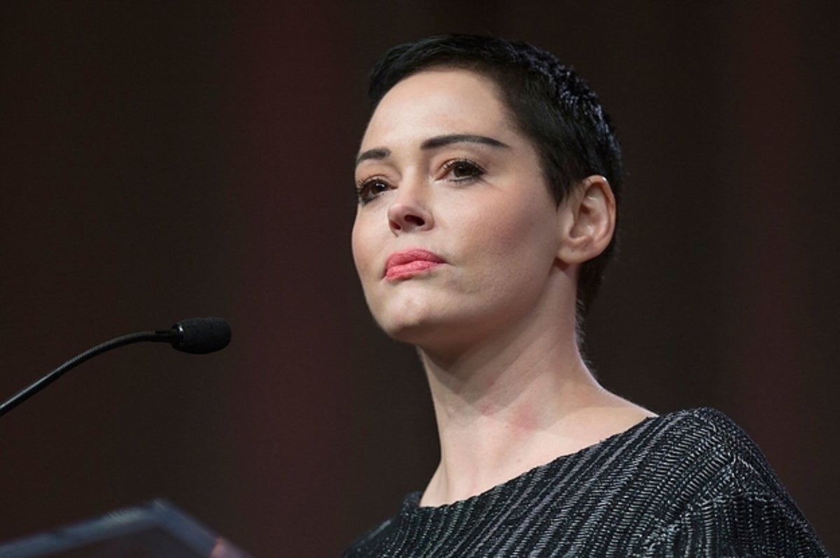 ching ming share rose mcgowan pussy photos