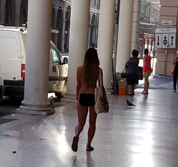 david haggerty share nude women in street photos