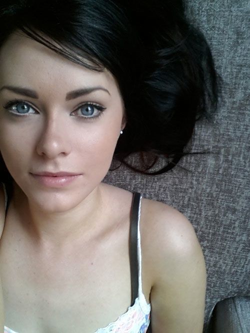 ashley gundersen recommends Dark Hair Blue Eyes Nude