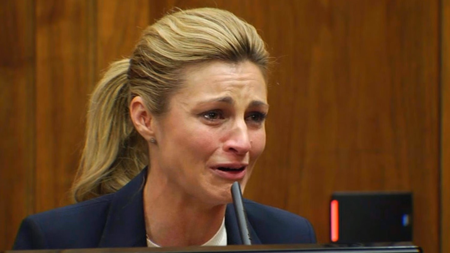 charlie daly recommends erin andrews nude tits pic
