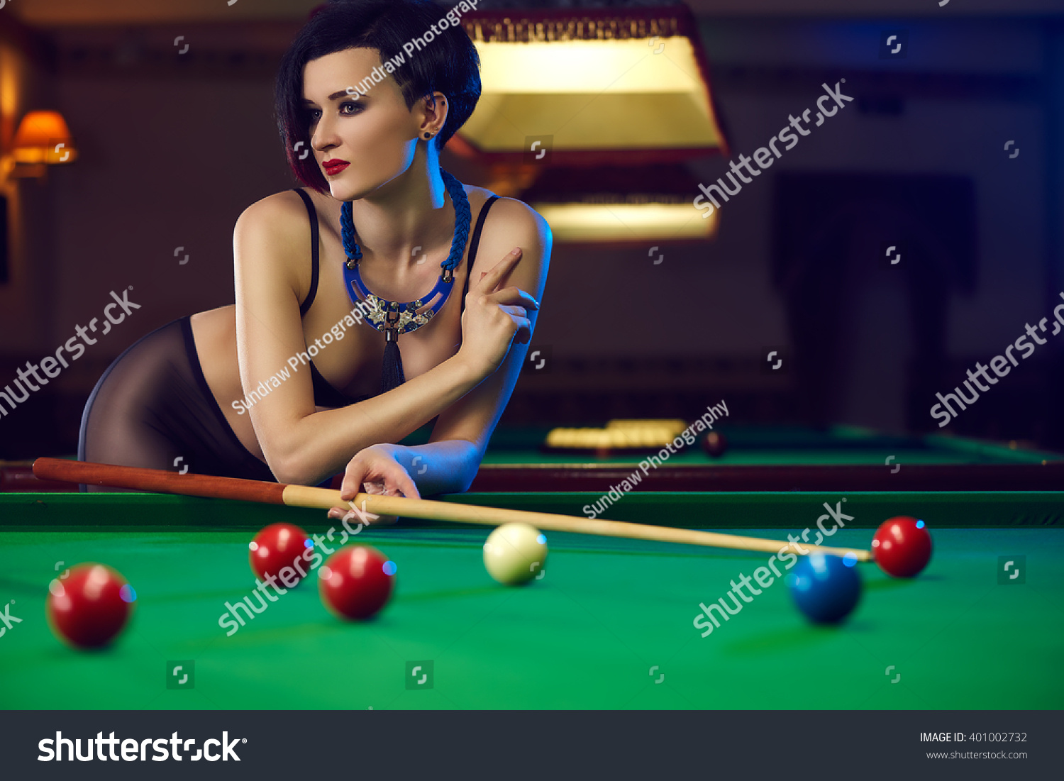 belinda rushing recommends Sexy Woman Playing Pool