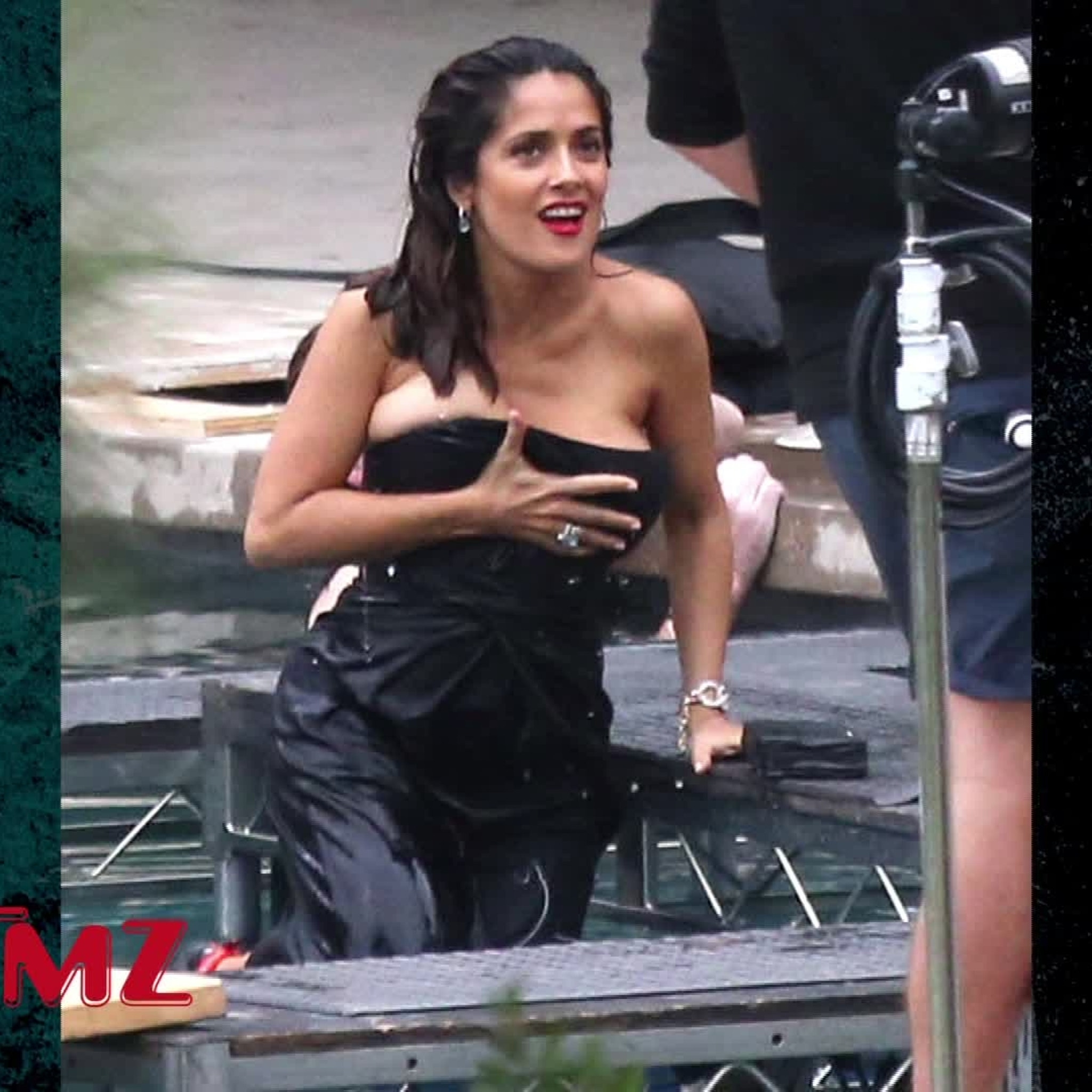 dewi soenarjo share salma hayek huge tits photos