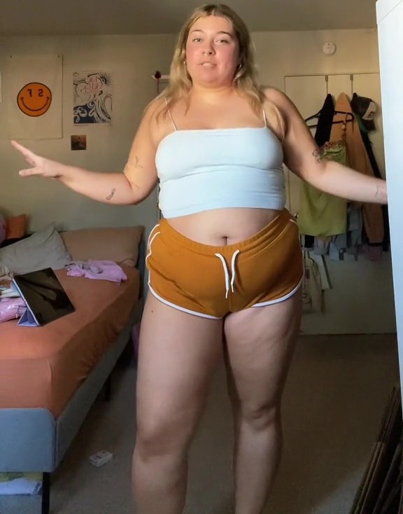 carlie mccaffrey recommends Granny Camel Toe Pics