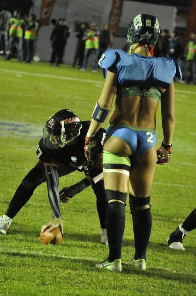 crystal daugherty recommends lfl wardrobe malfunctions pic