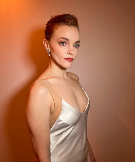coral fletcher recommends madeline brewer nude pic