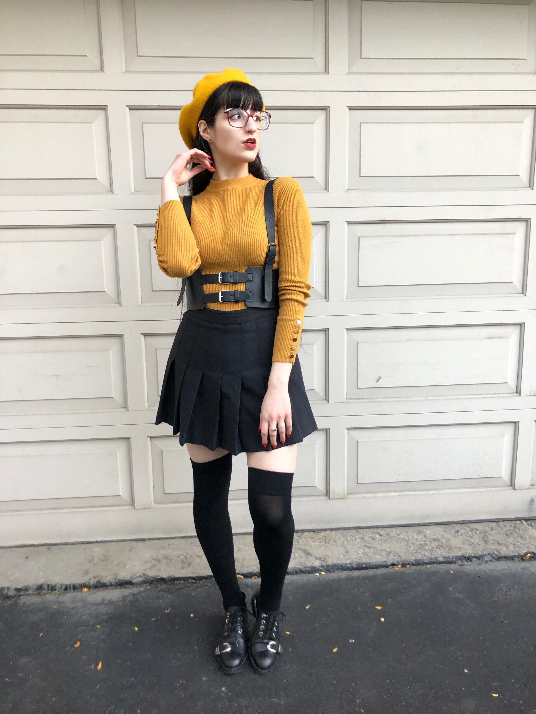 breanna williamson recommends Skirt With Thigh Highs