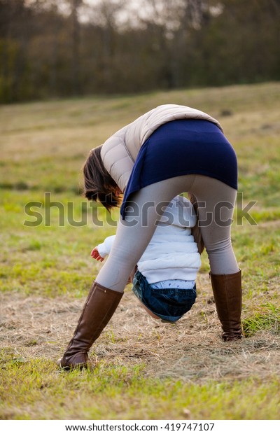 brady vanderpol add photo teen girl peeing outside