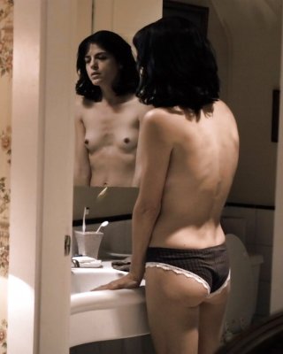 angela rohrbaugh recommends selma blair pussy pic