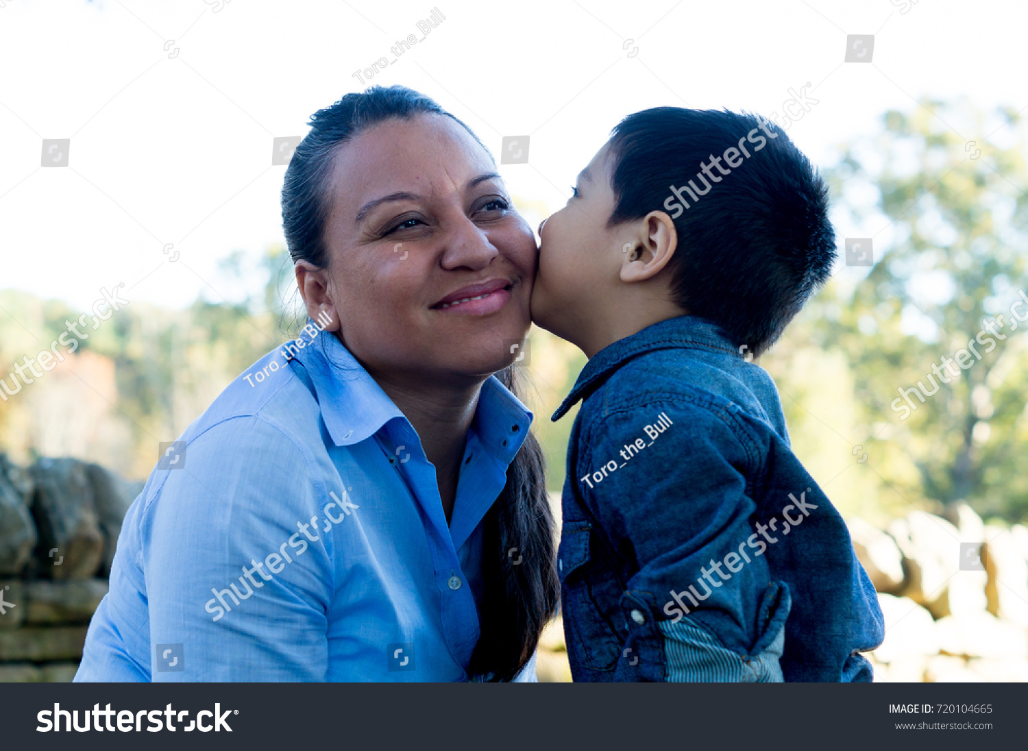 Latina Mom And Son in undies