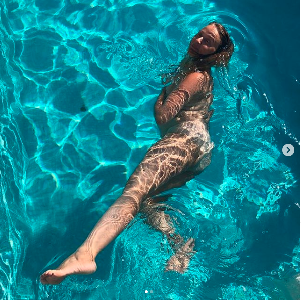 amie hare recommends naked women swimming underwater pic