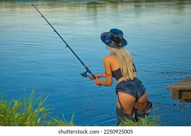 Woman Pretty Woman Bathing Suit Pretty Woman Woman Fishing tit teens