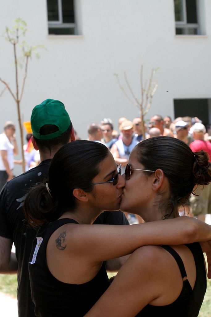 Best of Hot drunk girls kissing