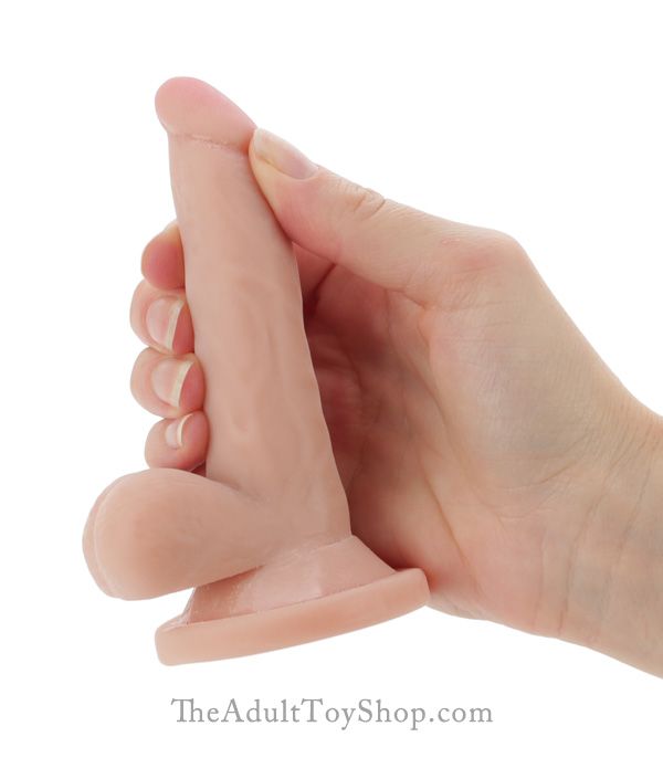 4 inch dildo