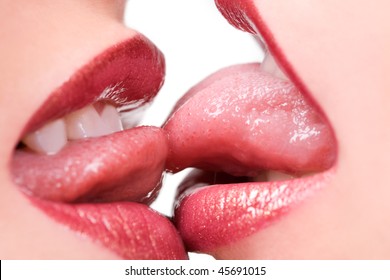 anand mohan singh recommends two girls tounge kissing pic