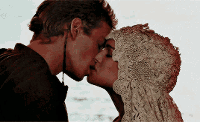 carol bouwman recommends anakin and padme kiss gif pic