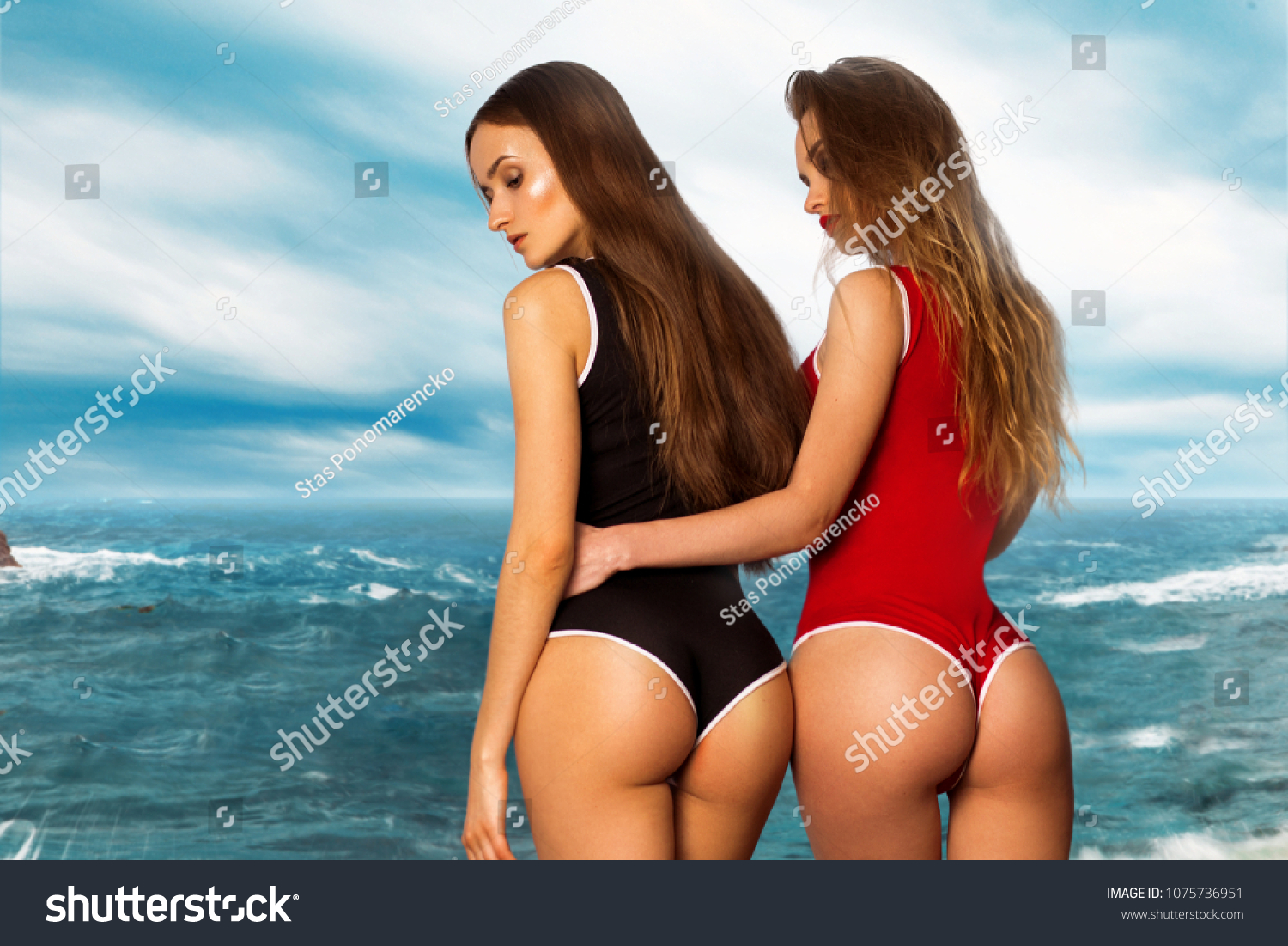 hot beach girls pics