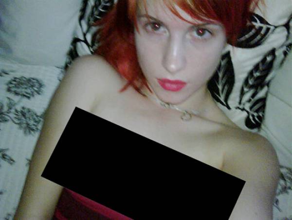 carol knorr add hayley williams tits photo