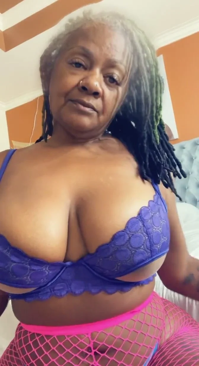 darnell chandler recommends Cum In Ebony Granny