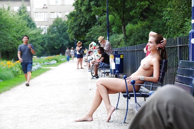 angel isaac add photo naked women in the park