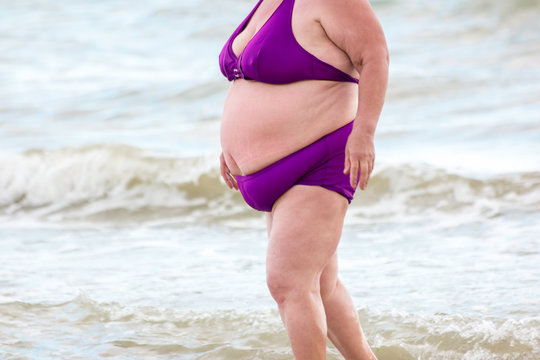 britt spencer recommends fat girl on beach pic