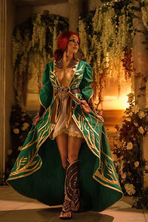 daisy cornelio share triss merigold sexy cosplay photos
