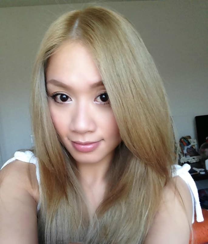 de hart share strawberry blonde hair asian photos