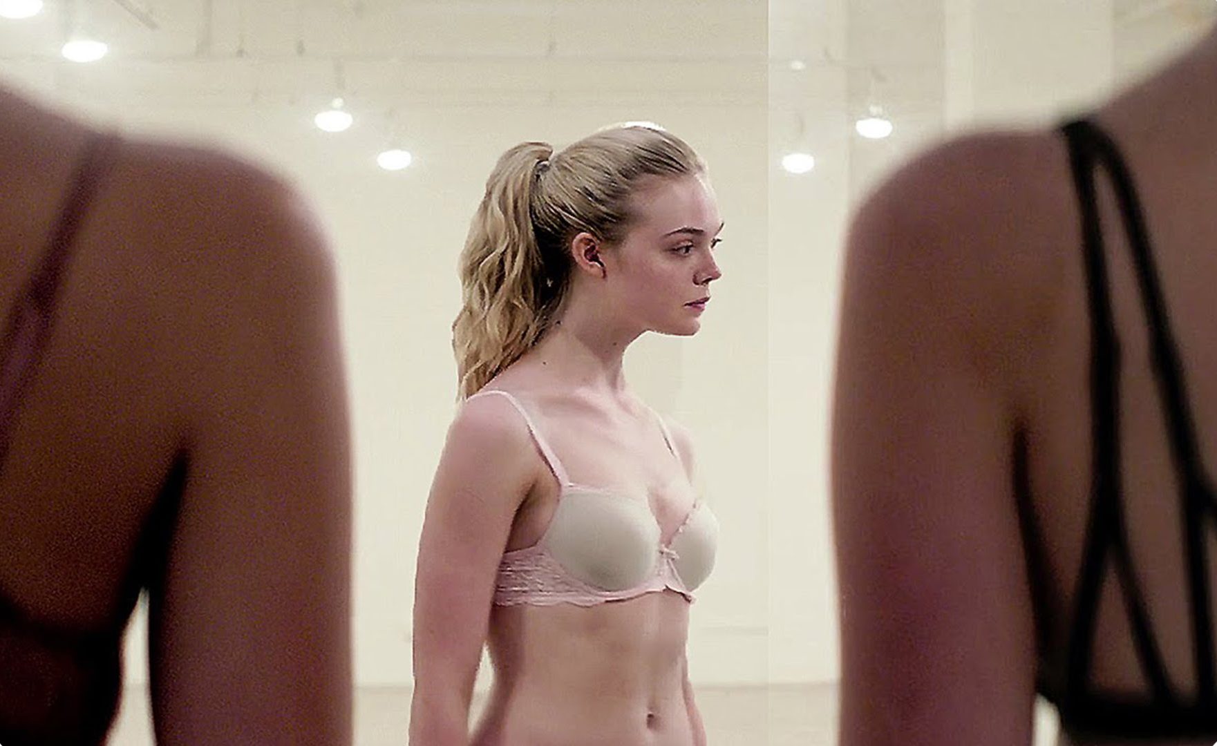 bunty dash recommends the neon demon nude pic