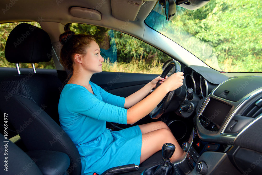 ba bao recommends girl in blue dress in car pic