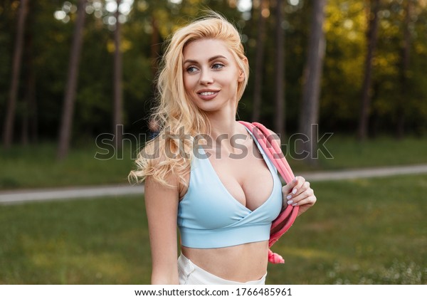 araceli ureta recommends Sexy Blonde Boobs