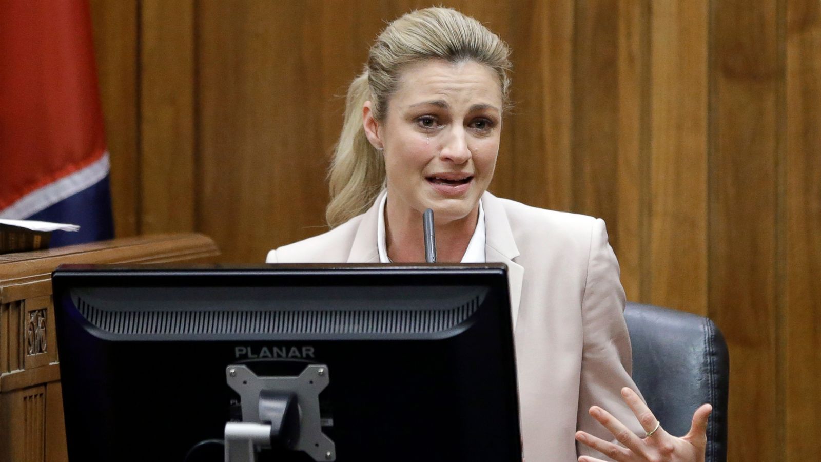 bonnie svitavsky recommends erin andrews video nsfw pic