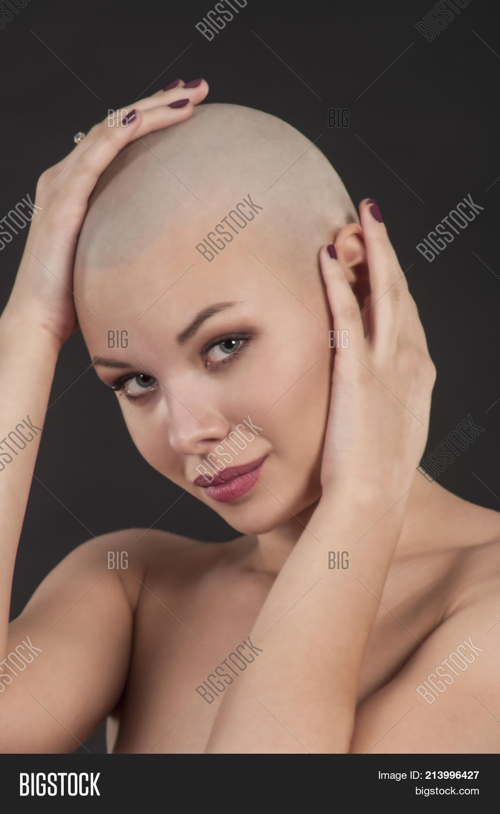 Naked Girl Shaved Head onli trans