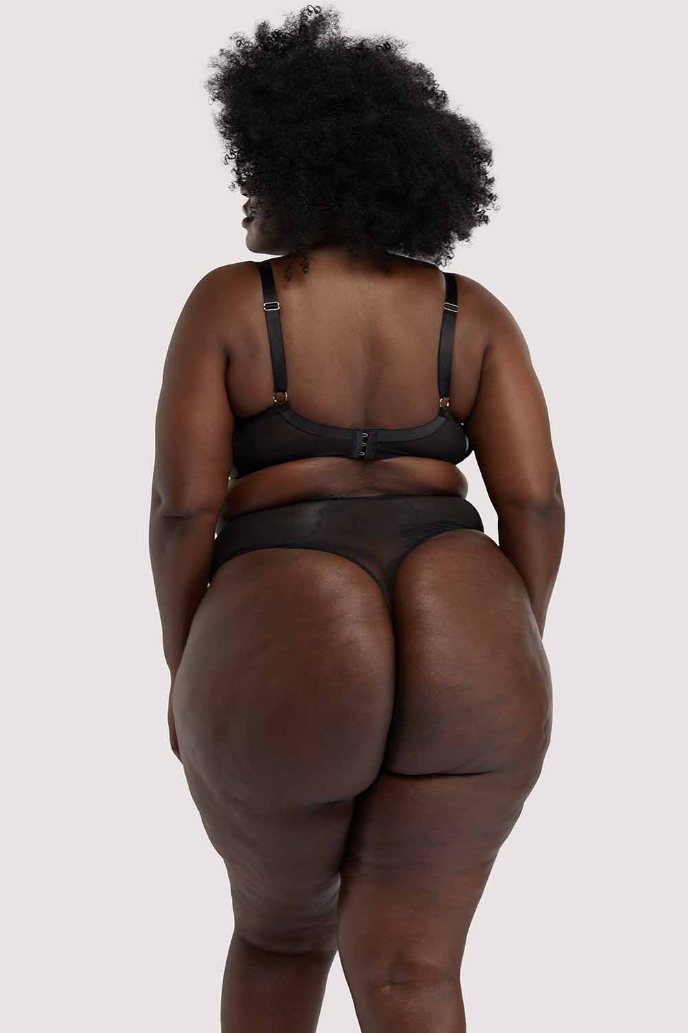 ali moussa recommends thick black girls in thongs pic