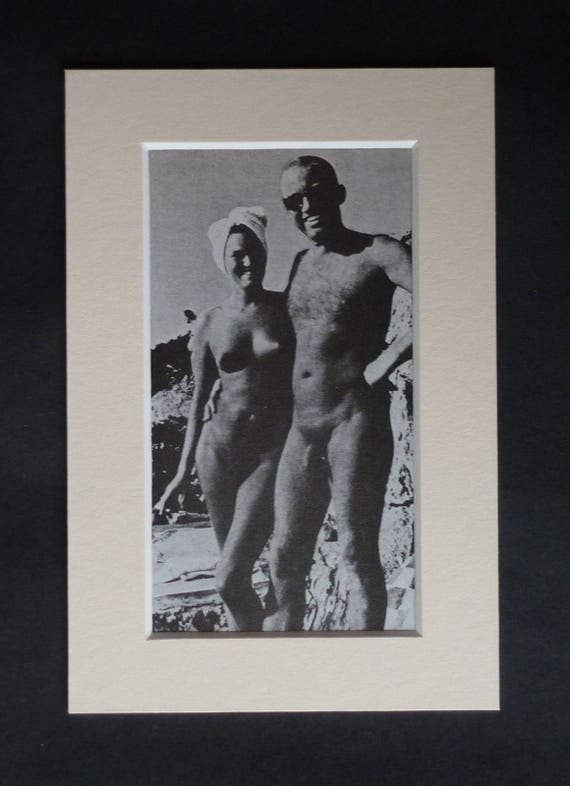 Mature Nudist Couples Pics leo show