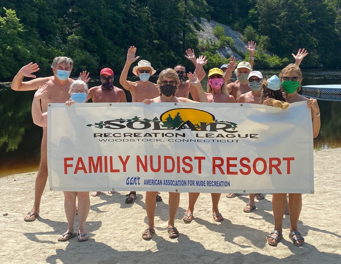 arielle oconnor recommends Real Family Nudist