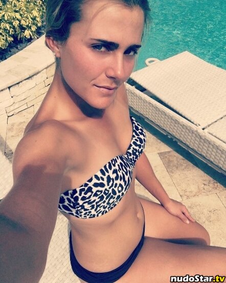 Lexi Thompson Nude underwear scenes